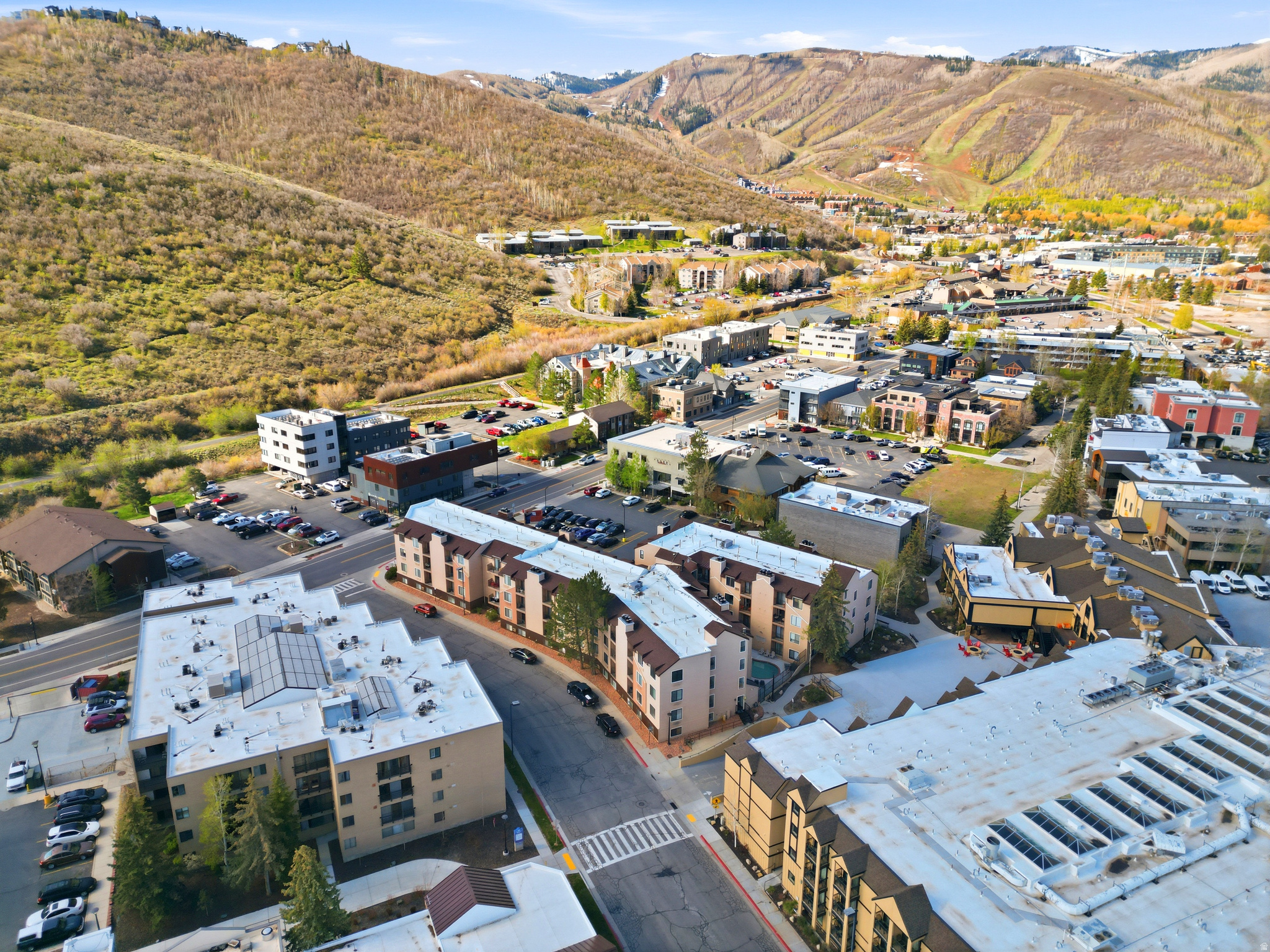 CARRIAGE HOUSE CONDOMINIUMS - Residential