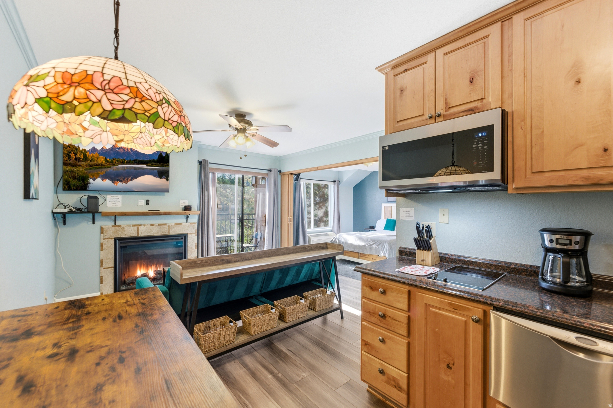 CARRIAGE HOUSE CONDOMINIUMS - Residential