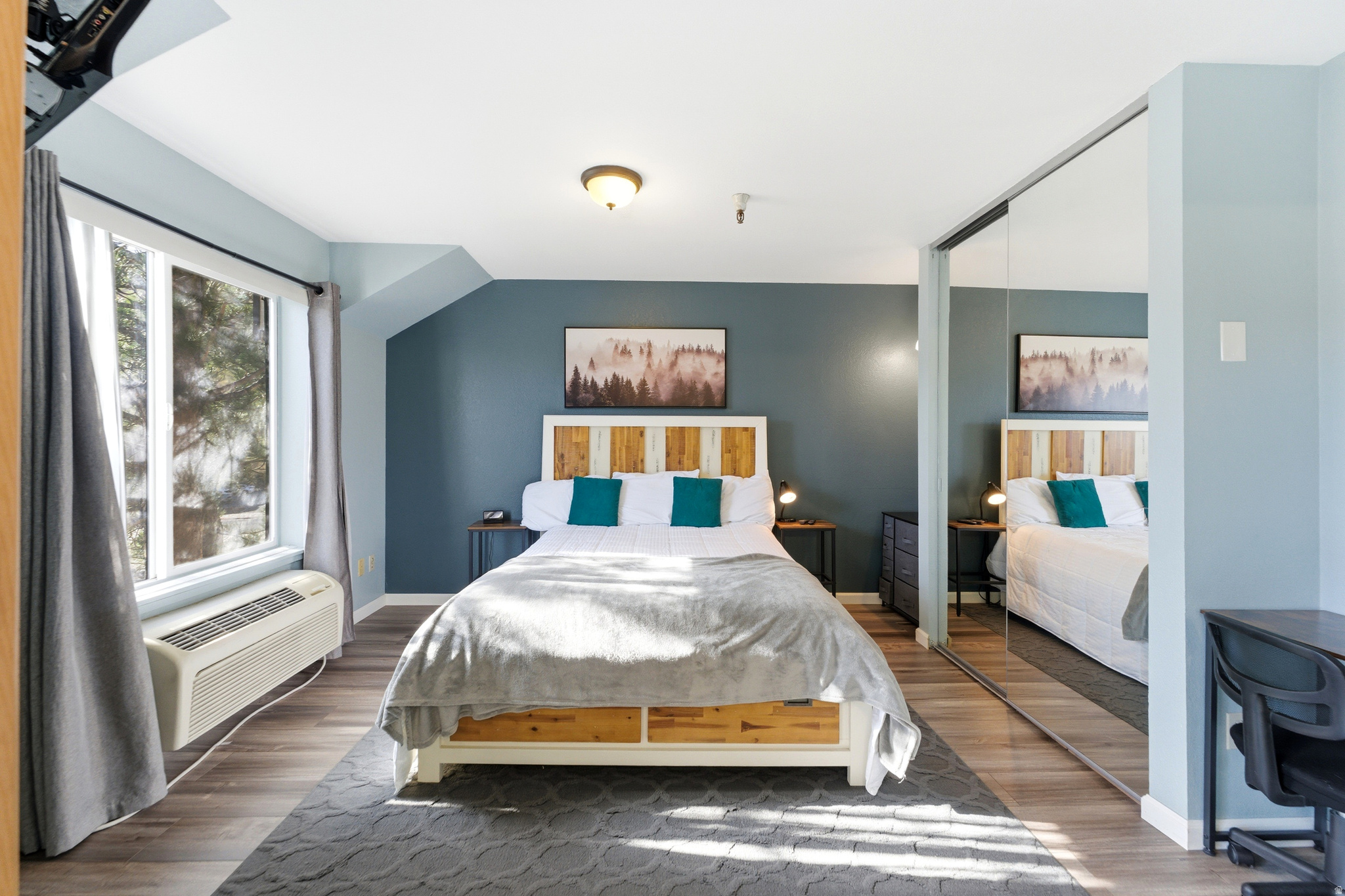 CARRIAGE HOUSE CONDOMINIUMS - Residential