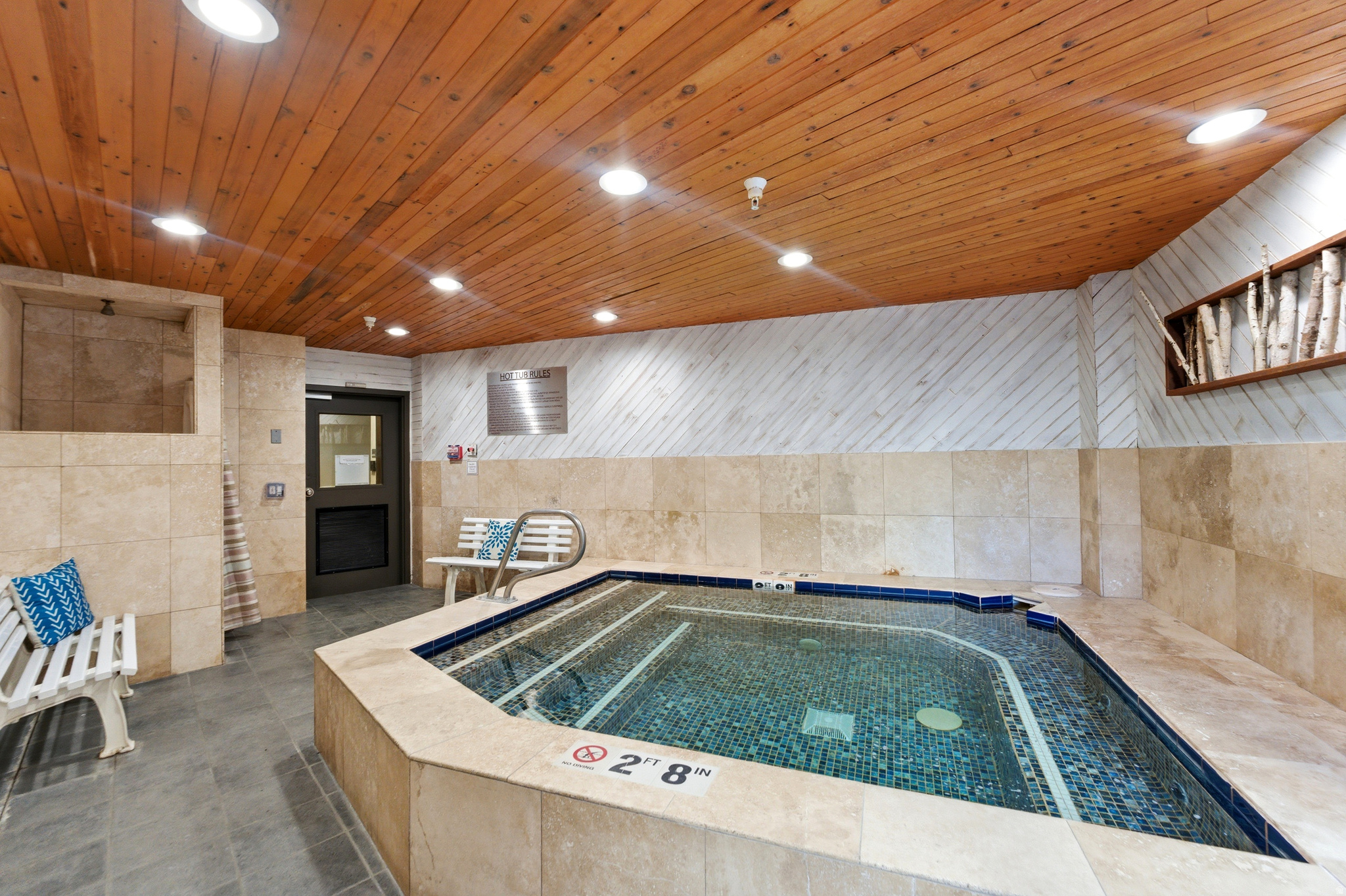 CARRIAGE HOUSE CONDOMINIUMS - Residential