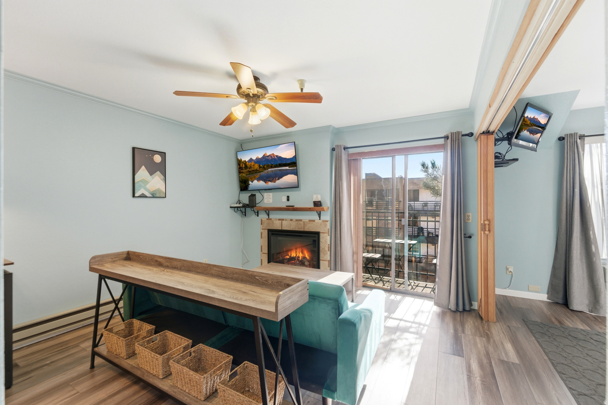 CARRIAGE HOUSE CONDOMINIUMS - Residential