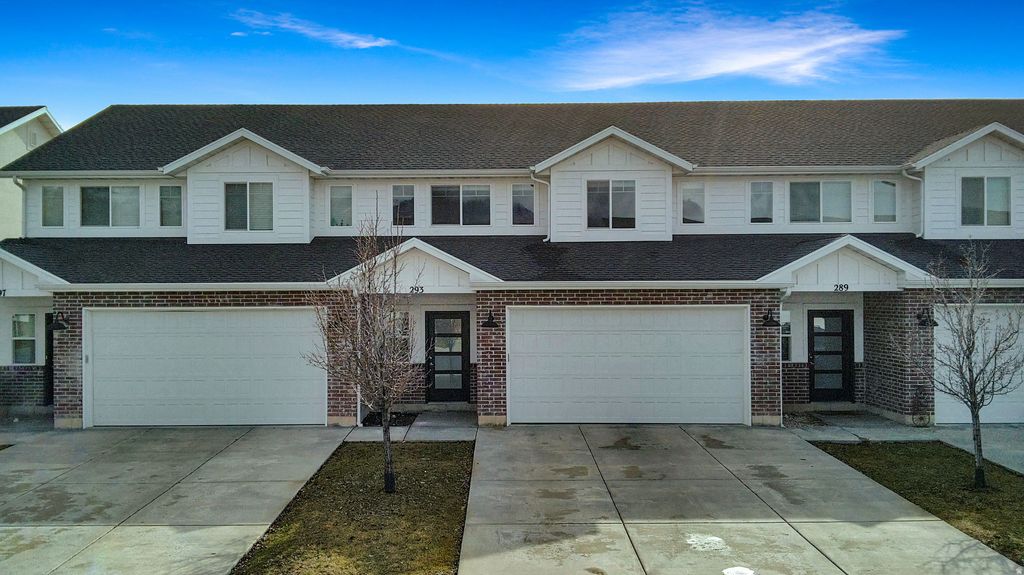 Photo of 293 E 1500 N, Harrisville, UT 84404 (MLS # 2137039)