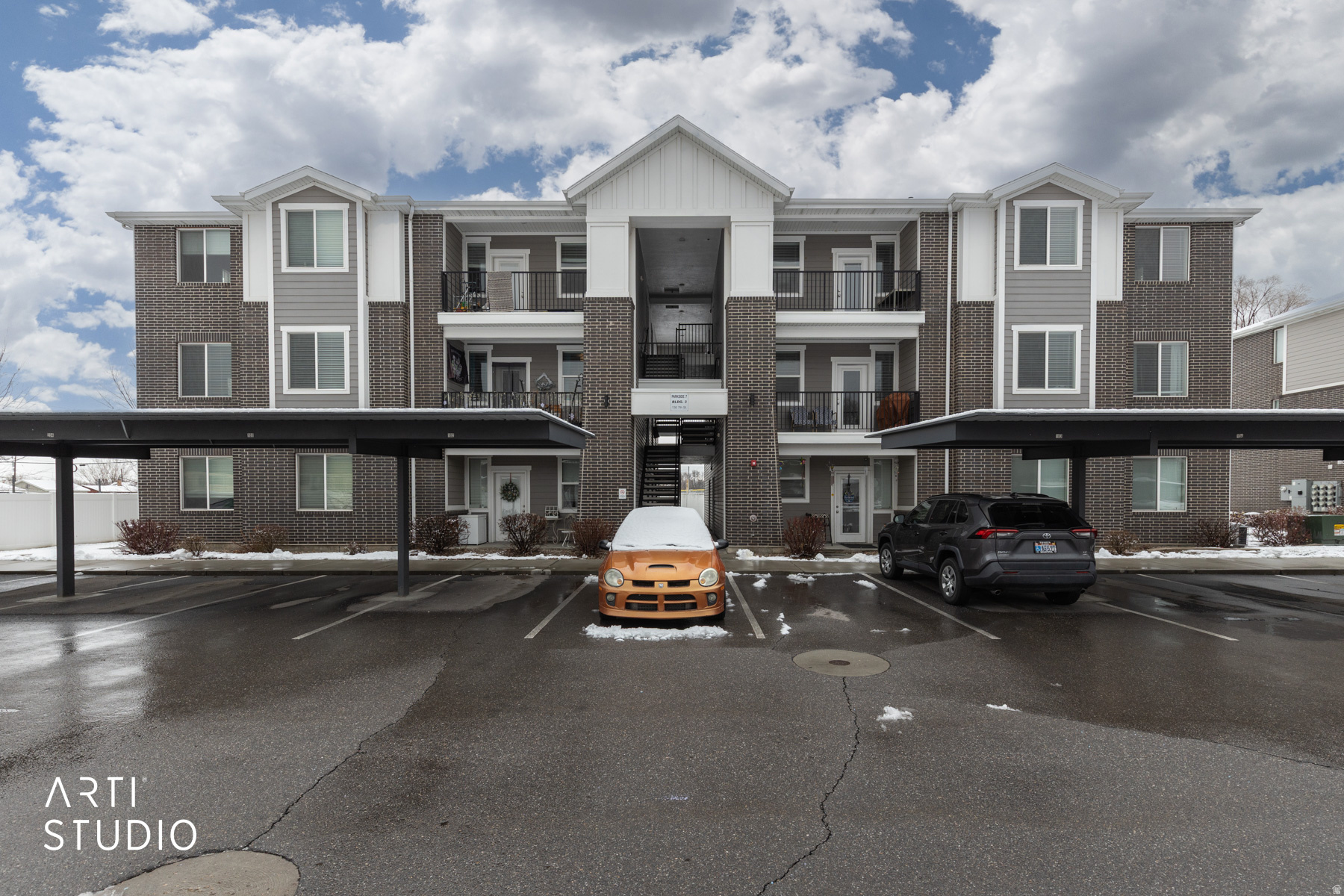 PARKSIDE SEVEN - Residential