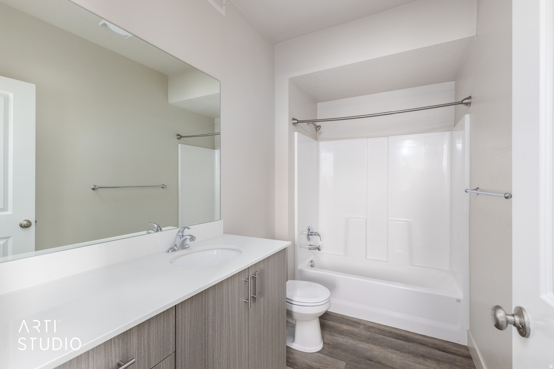 PARKSIDE SEVEN - Residential