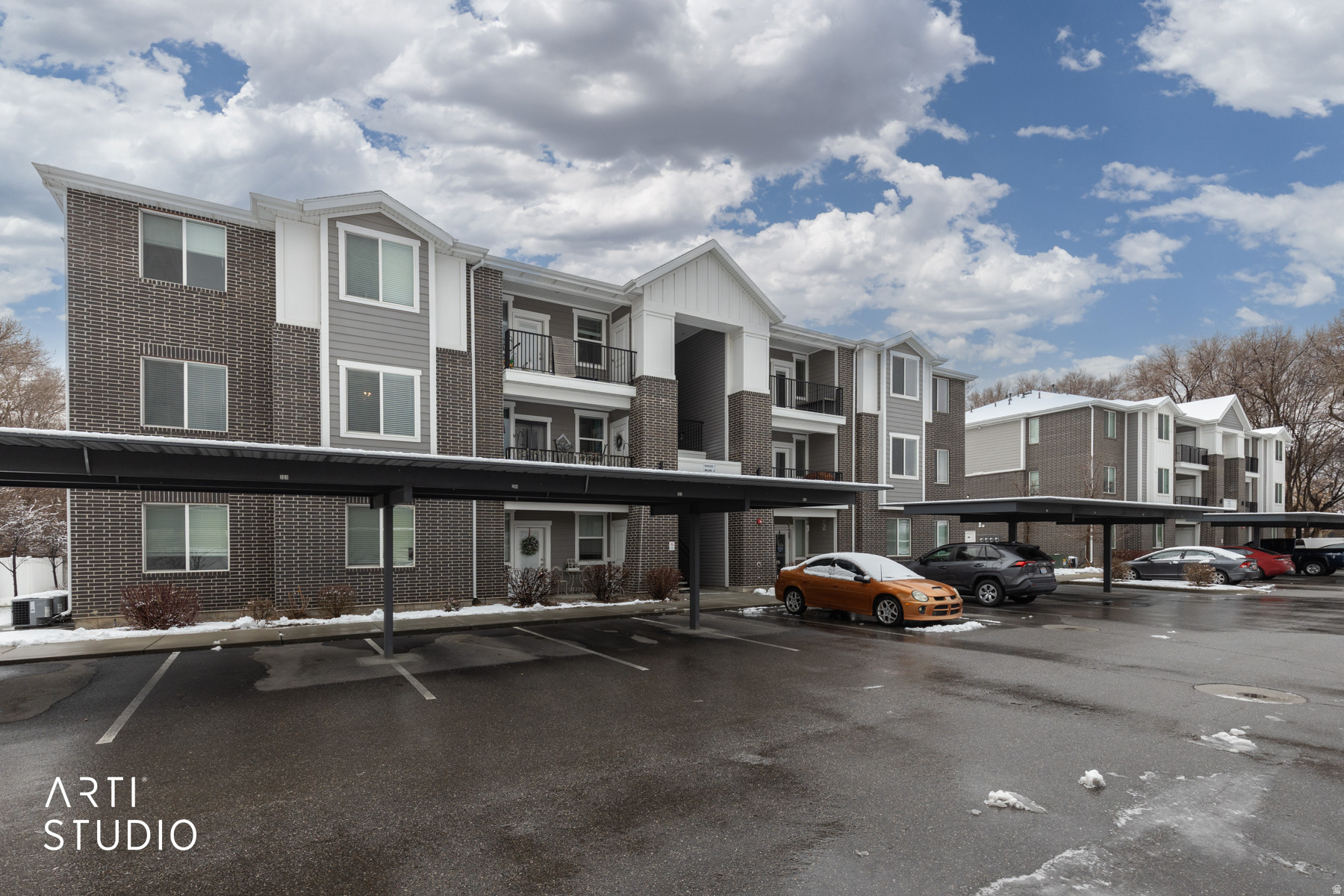 PARKSIDE SEVEN - Residential