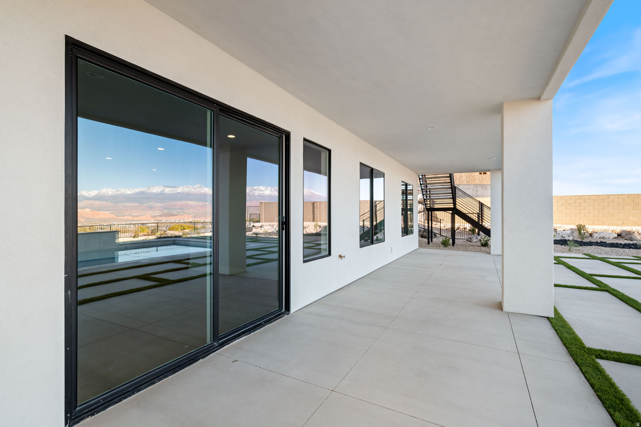 SCENIC POINTE 2 - Residential