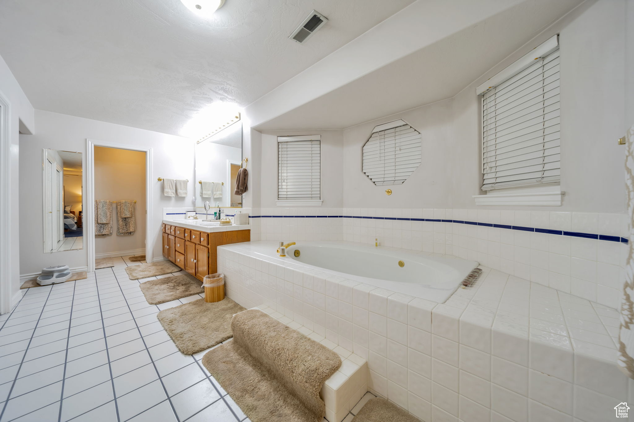 MEADOWS - Residential