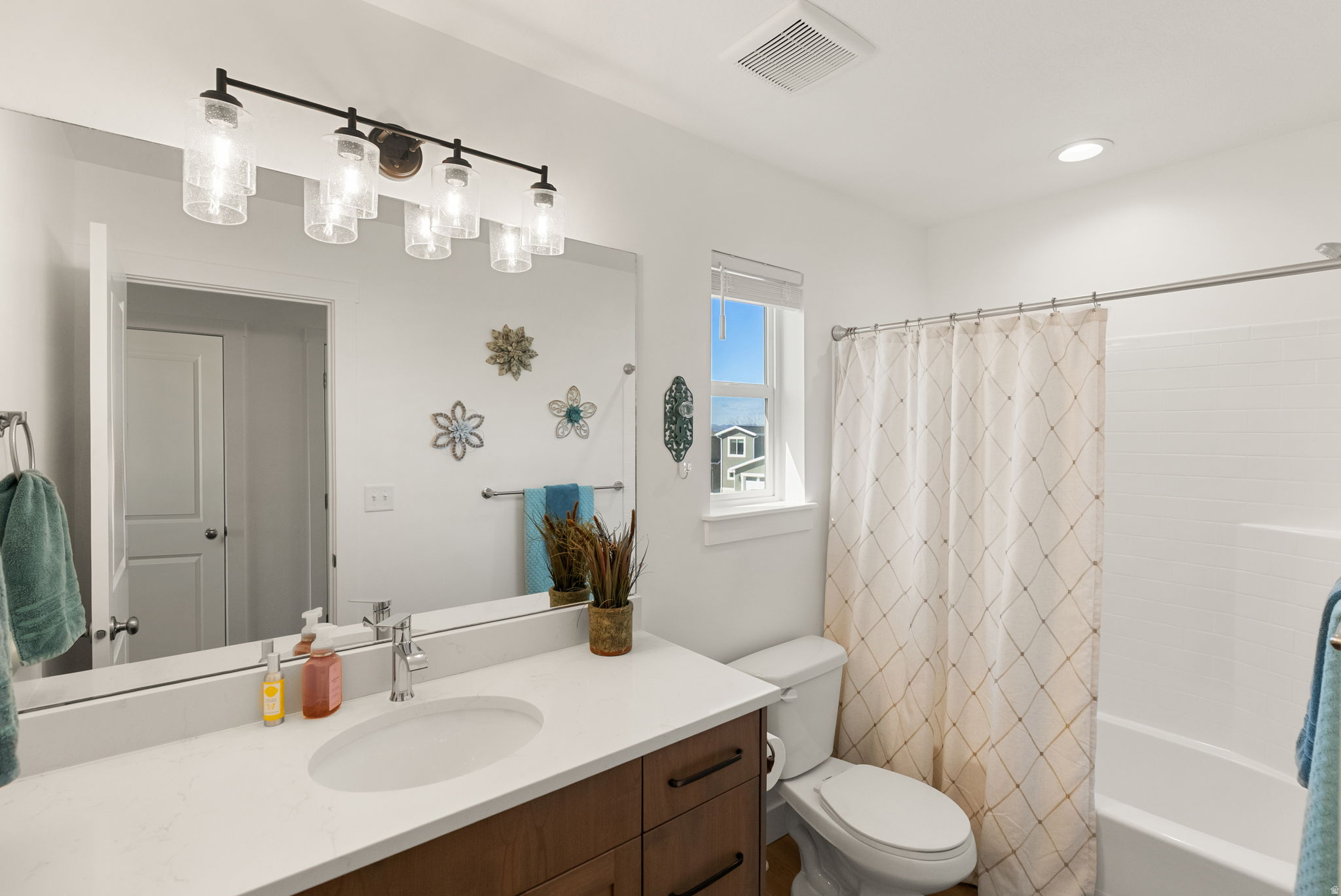 RICHMOND VILLAGE - Residential