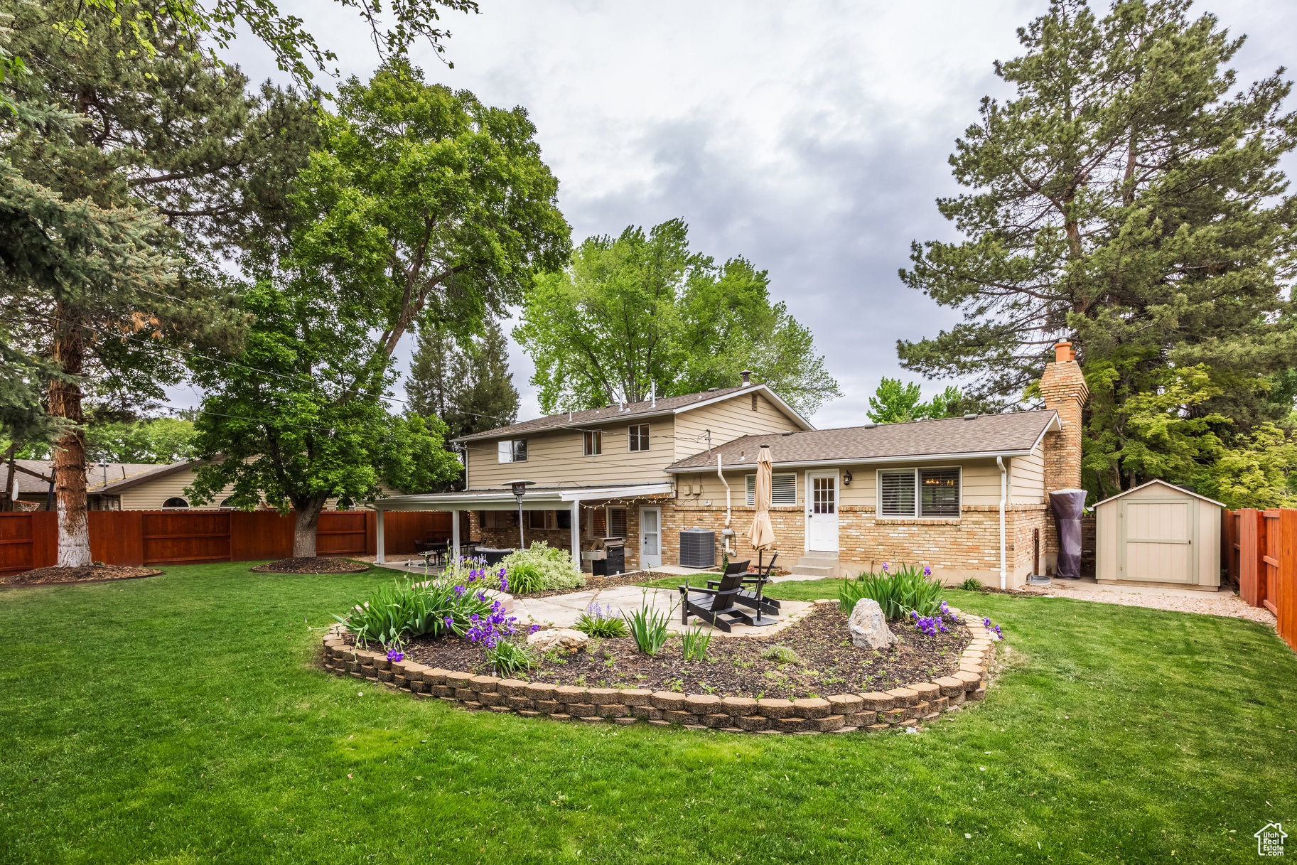1256 E Darby Cir, Murray, Utah image 2