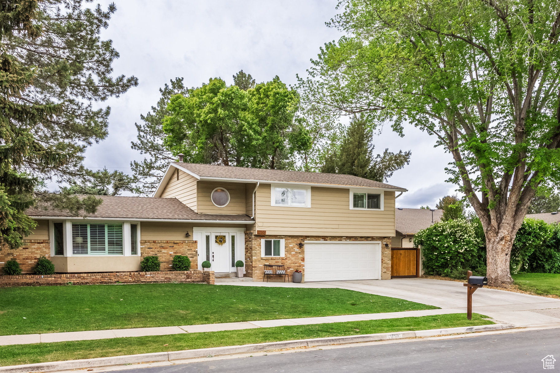 1256 E Darby Cir, Murray, Utah image 50