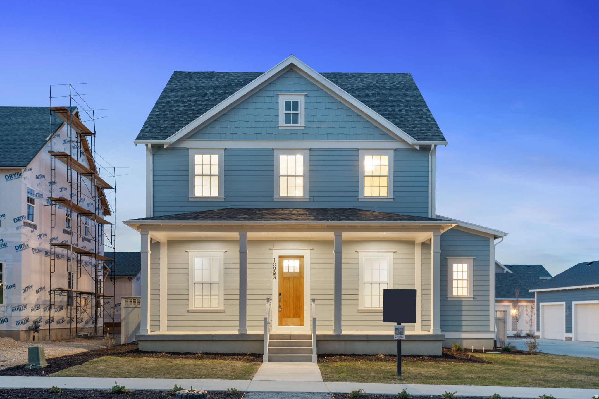 DAYBREAK - Residential