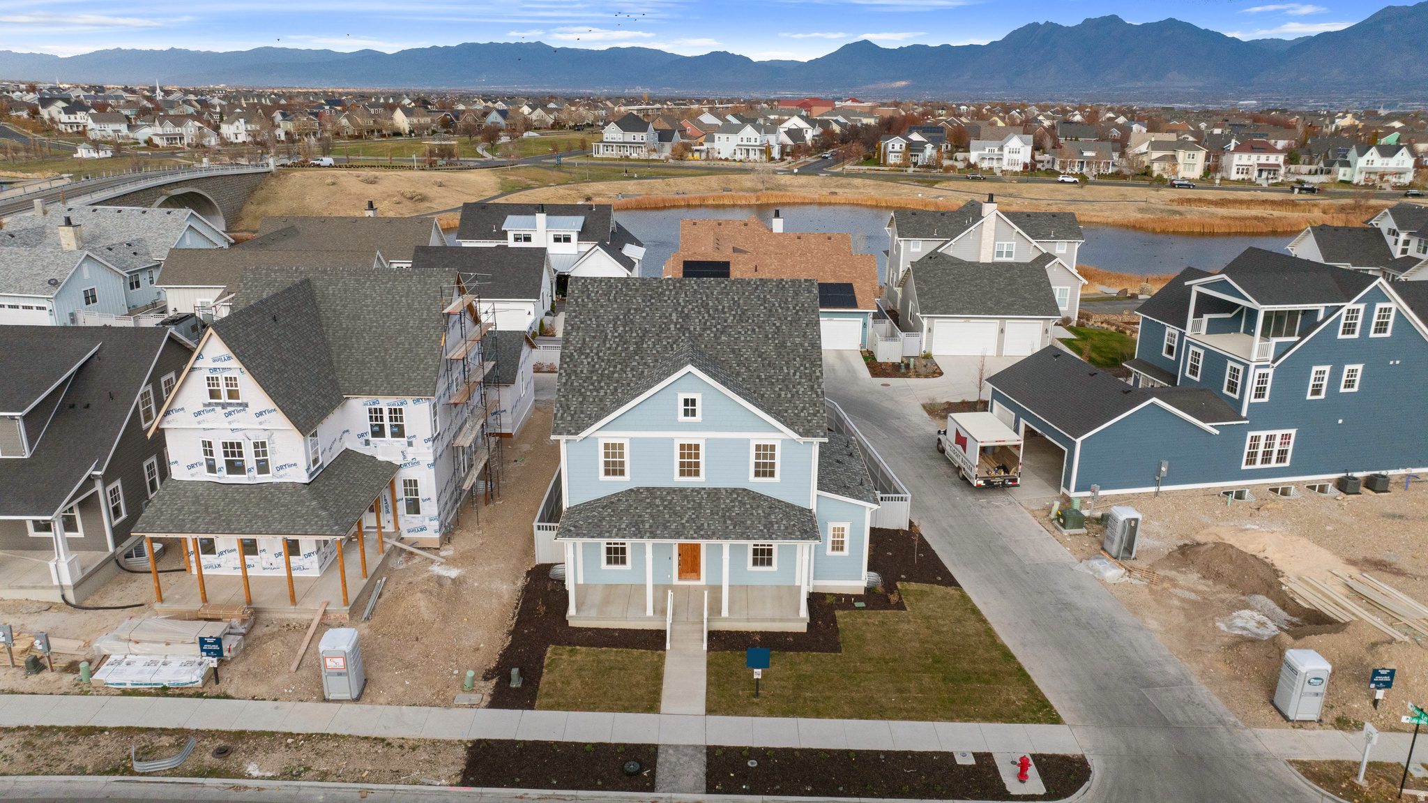 DAYBREAK - Residential