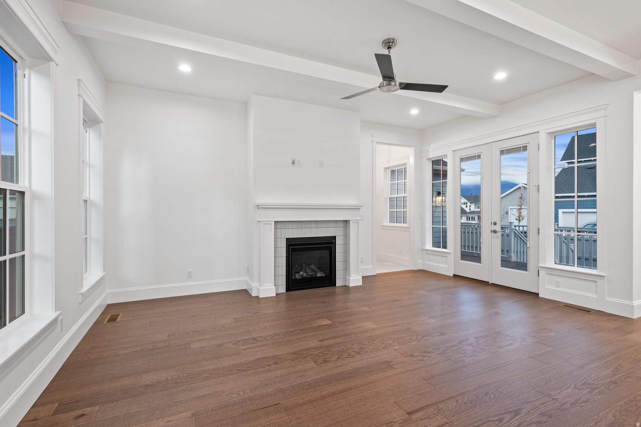 DAYBREAK - Residential