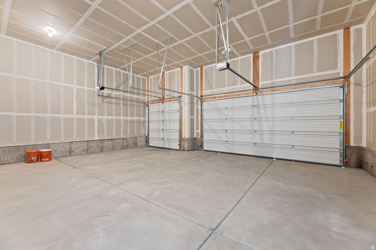 CANTON RIDGE - Residential