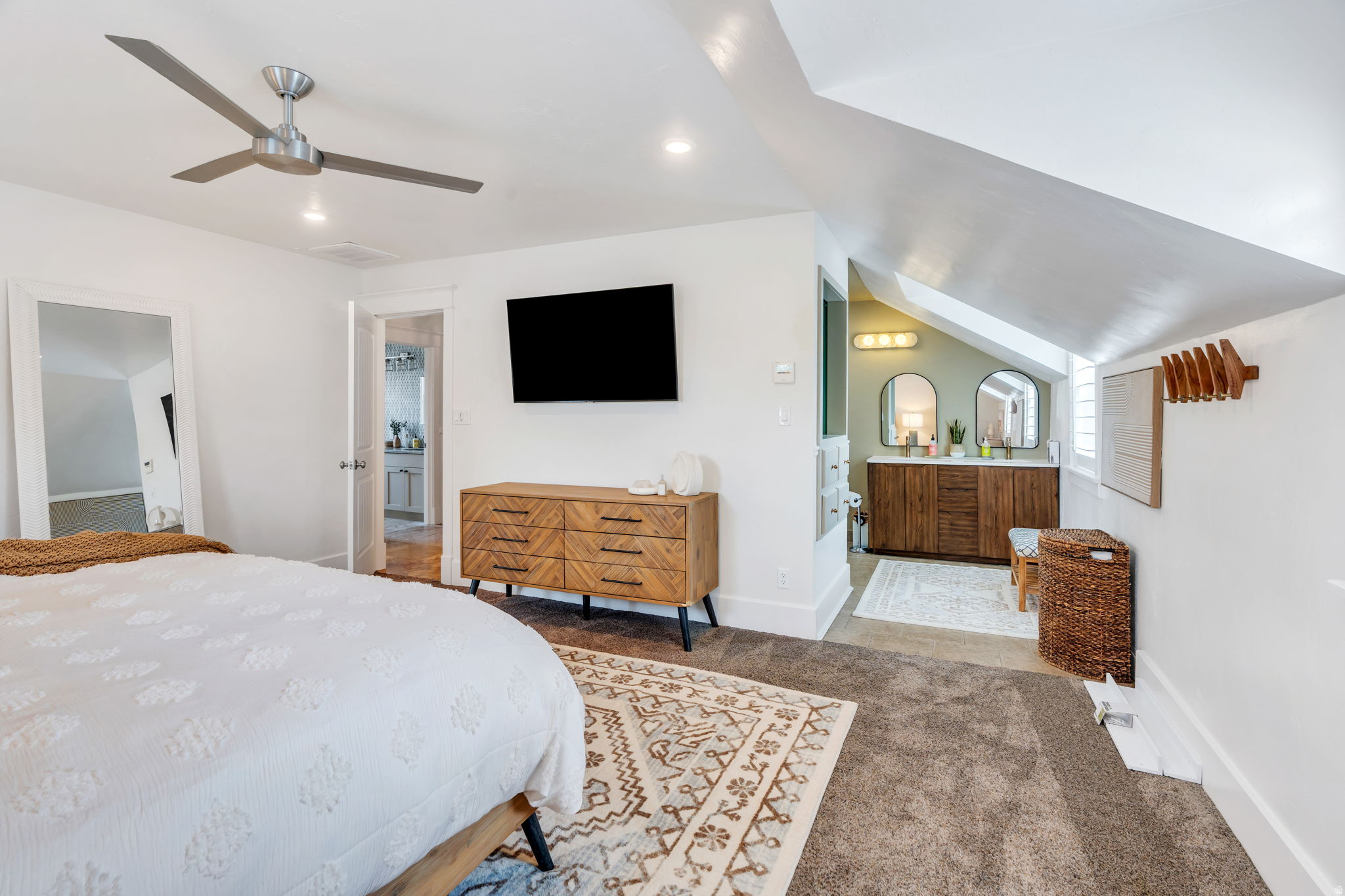 HIGHLAND MANOR ESTATES - Residential