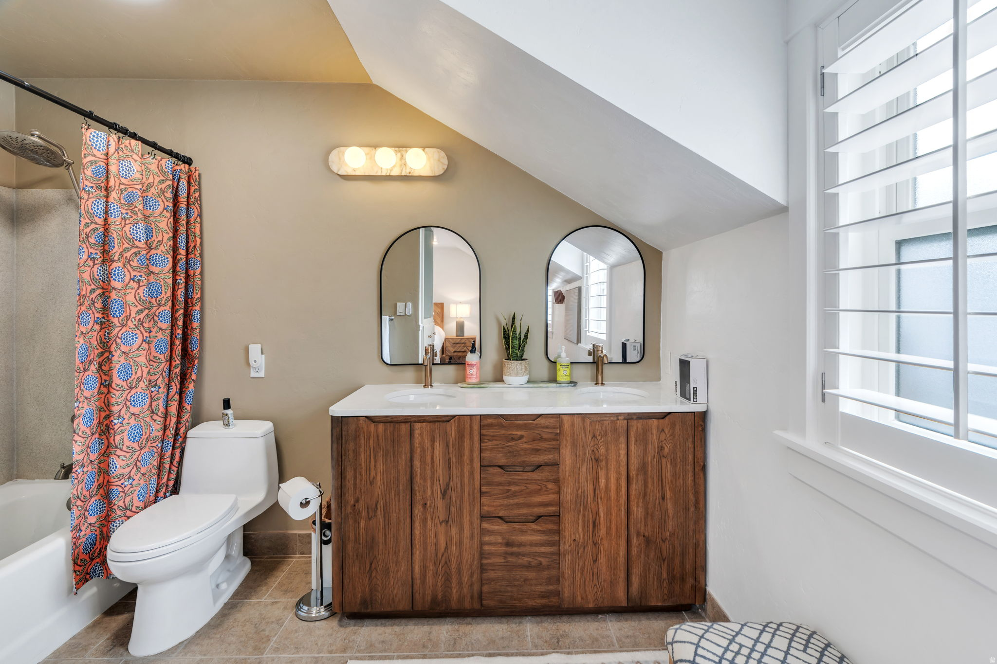 HIGHLAND MANOR ESTATES - Residential