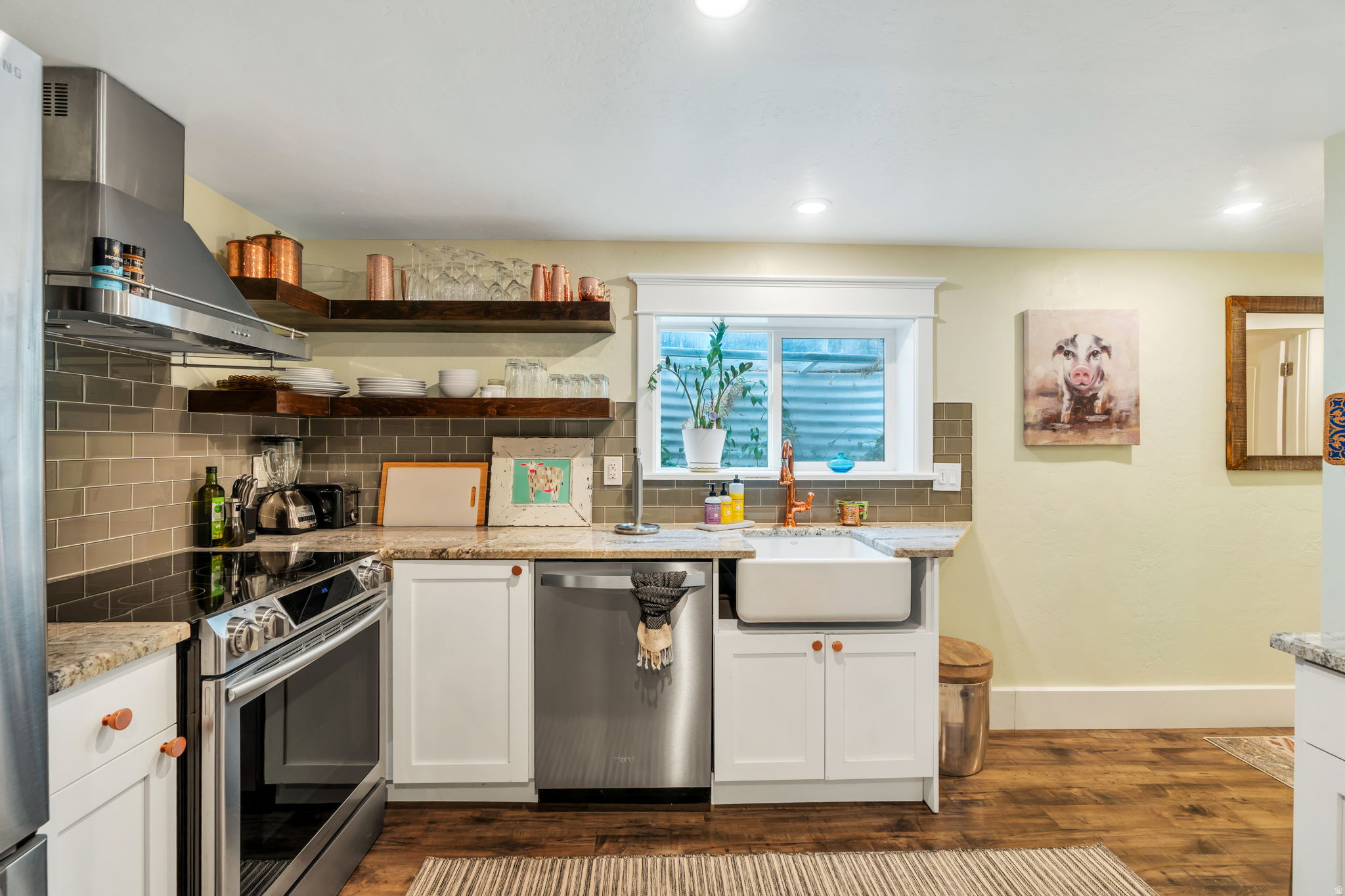 HIGHLAND MANOR ESTATES - Residential