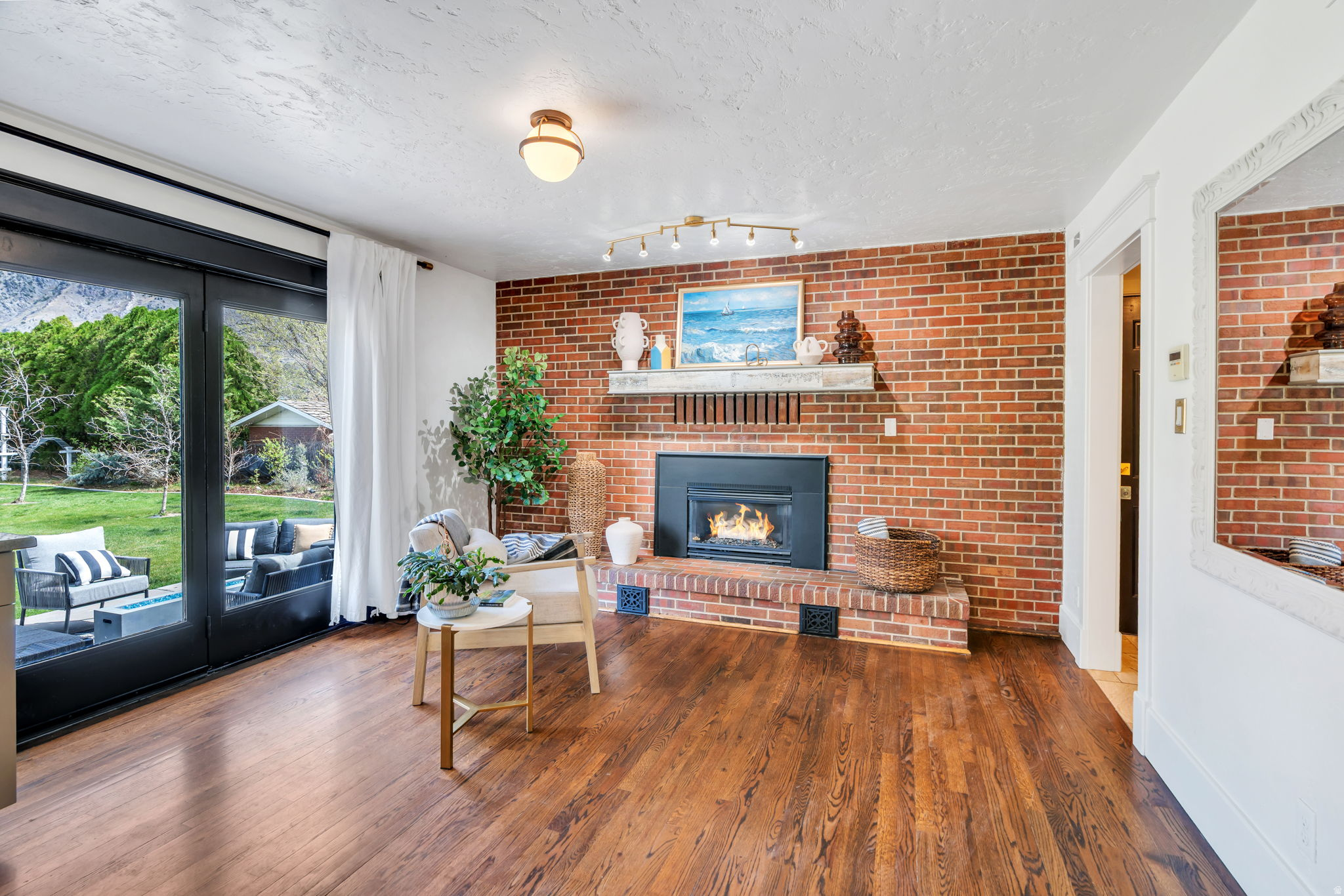 HIGHLAND MANOR ESTATES - Residential