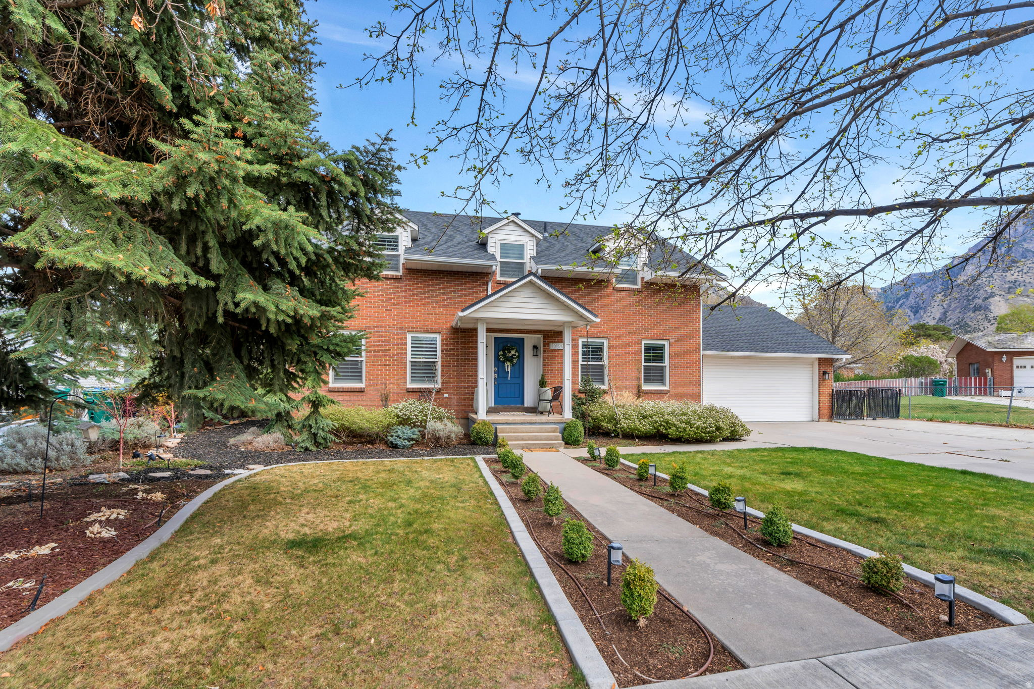 HIGHLAND MANOR ESTATES - Residential