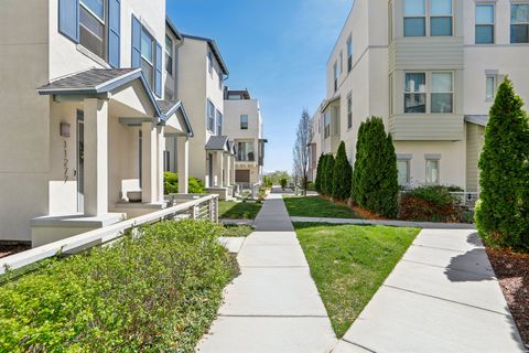 Tiny photo for 11271 S HIGH CREST LN, South Jordan, UT 84009 (MLS # 2148567)