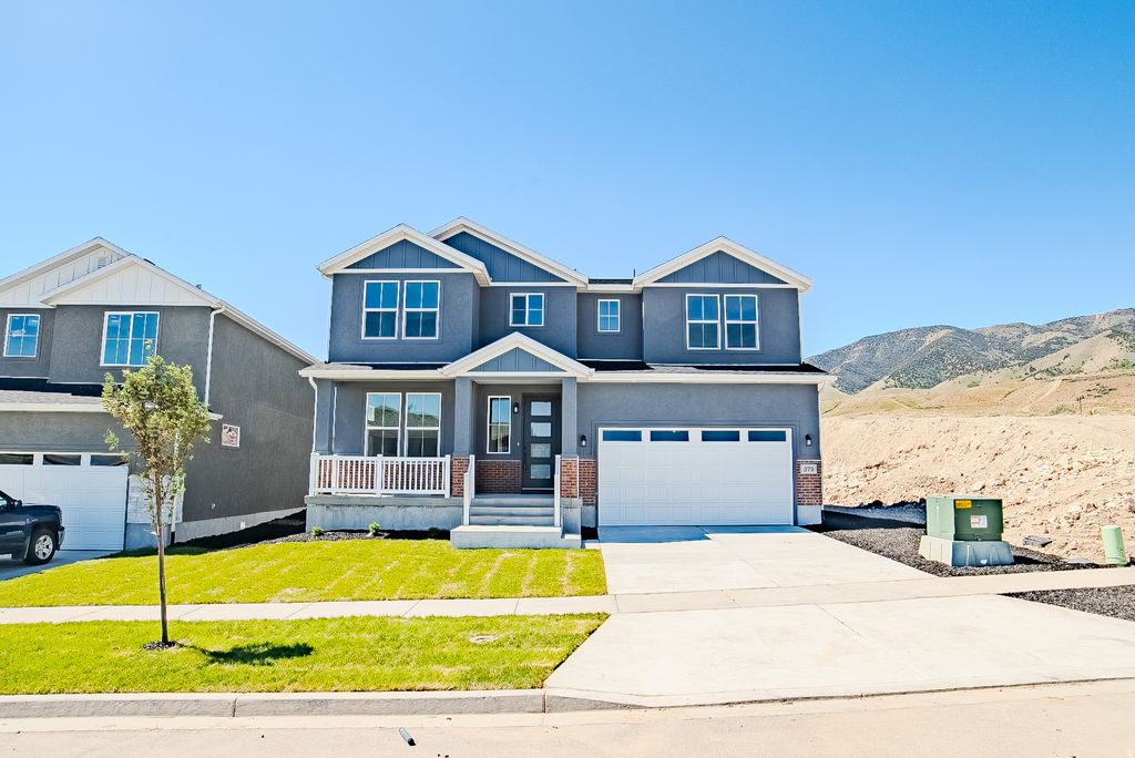 Photo of 379 W AUTUMN CREEK DR S, Saratoga Springs, UT 84045 (MLS # 2157446)
