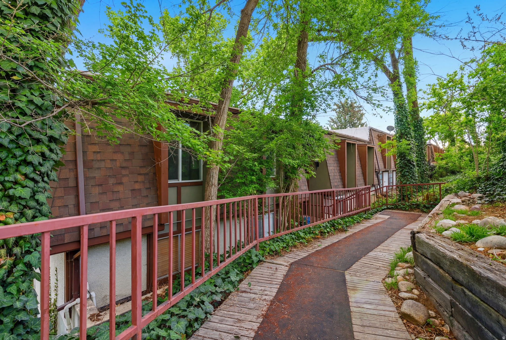 THE WILLOWS - Residential