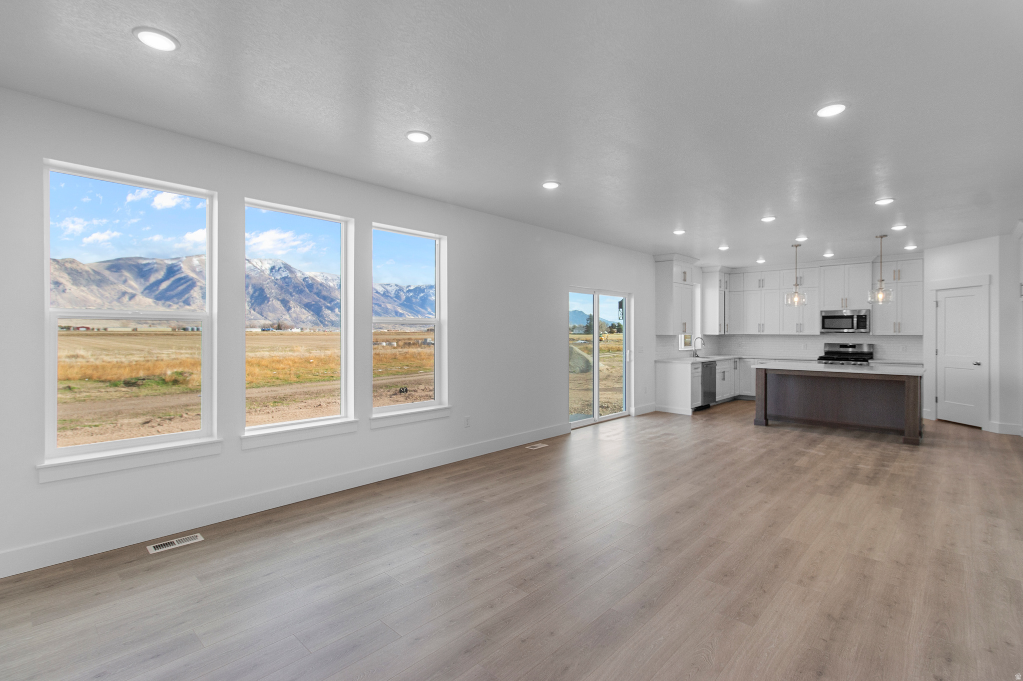 RIVER'S EDGE - Residential