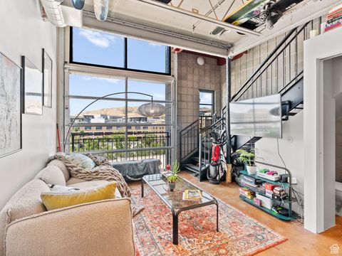 Photo of 360 W BROADWAY S #619, Salt Lake City, UT 84101 (MLS # 2103368)