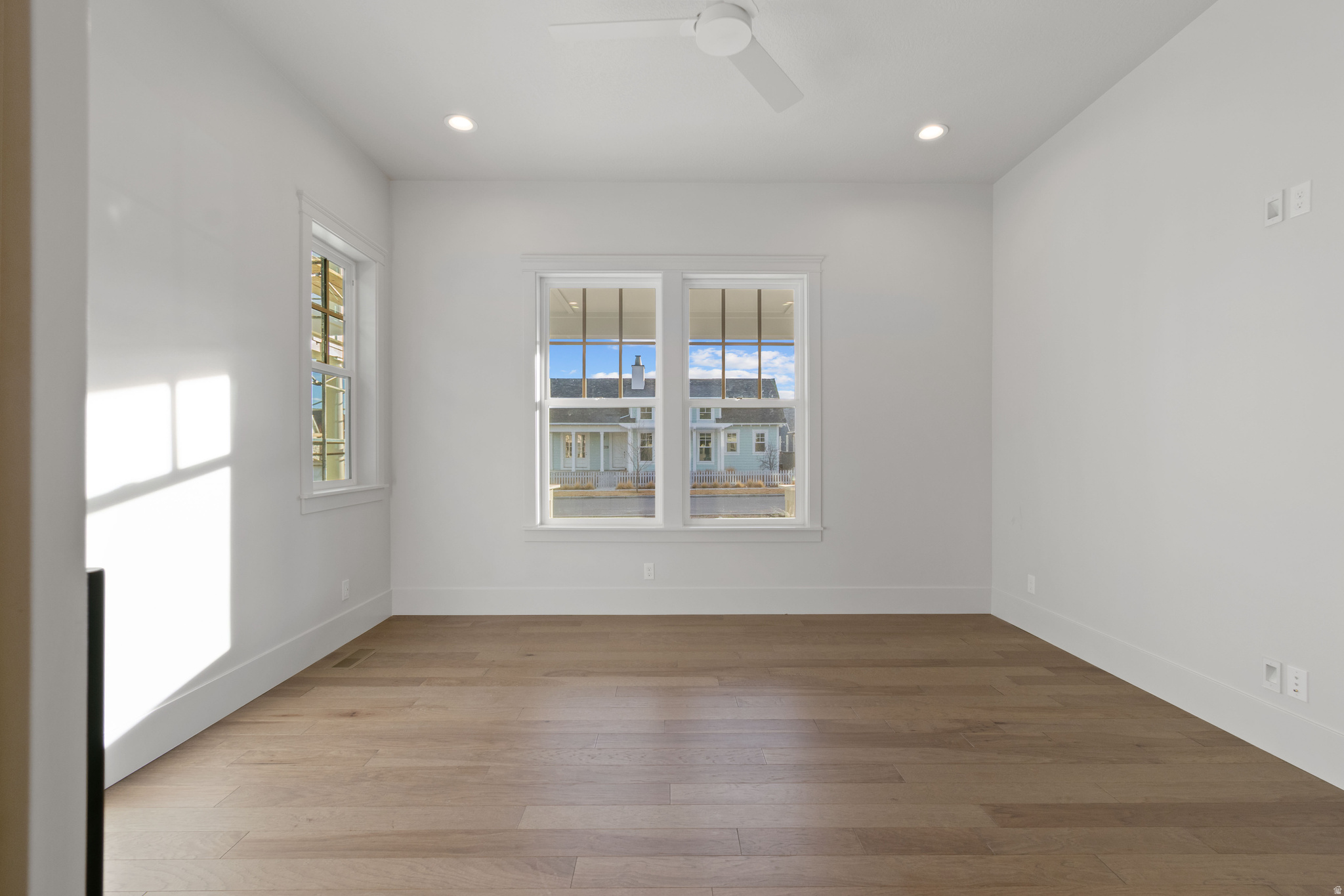 DAYBREAK - Residential