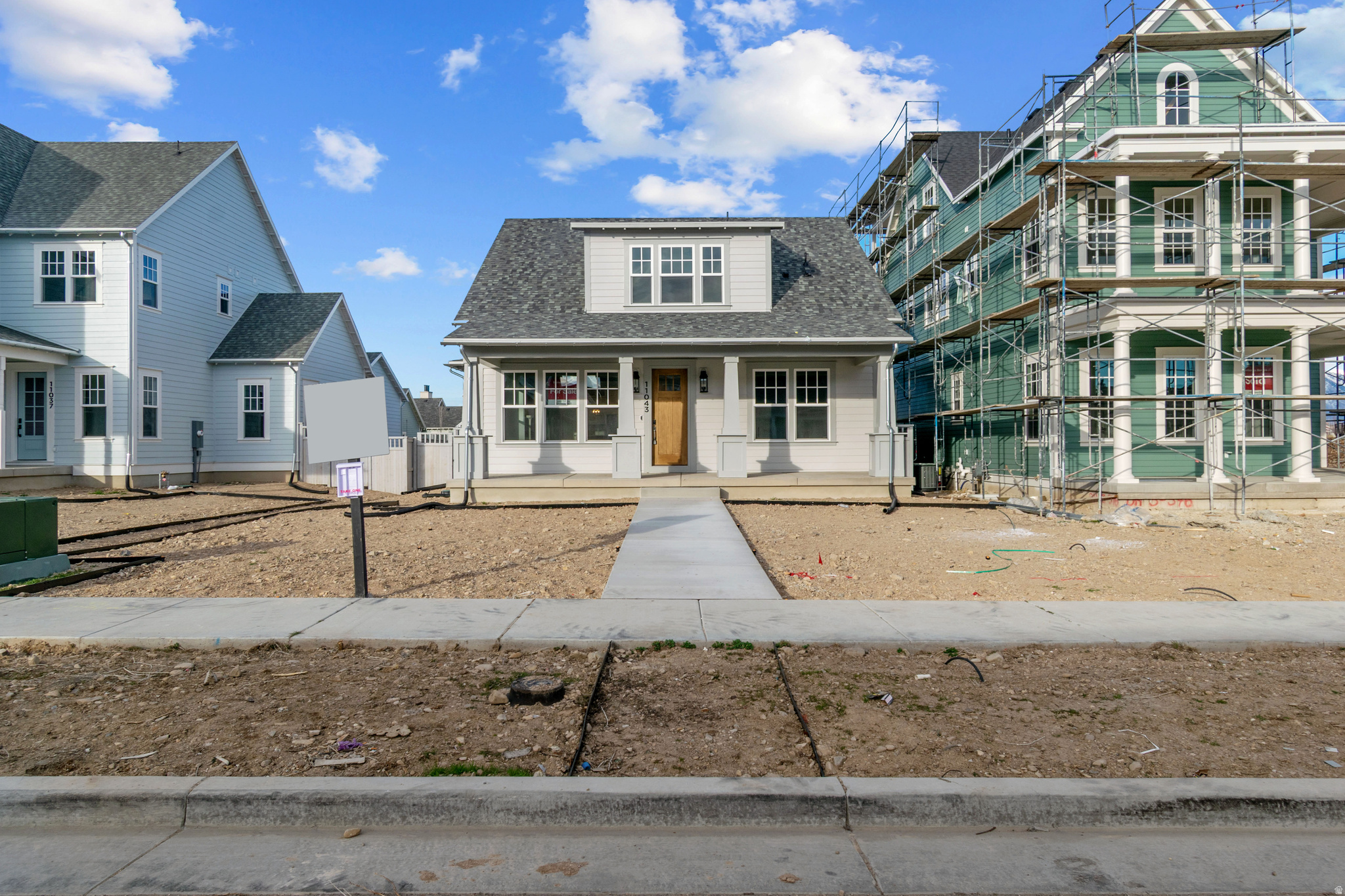 DAYBREAK - Residential