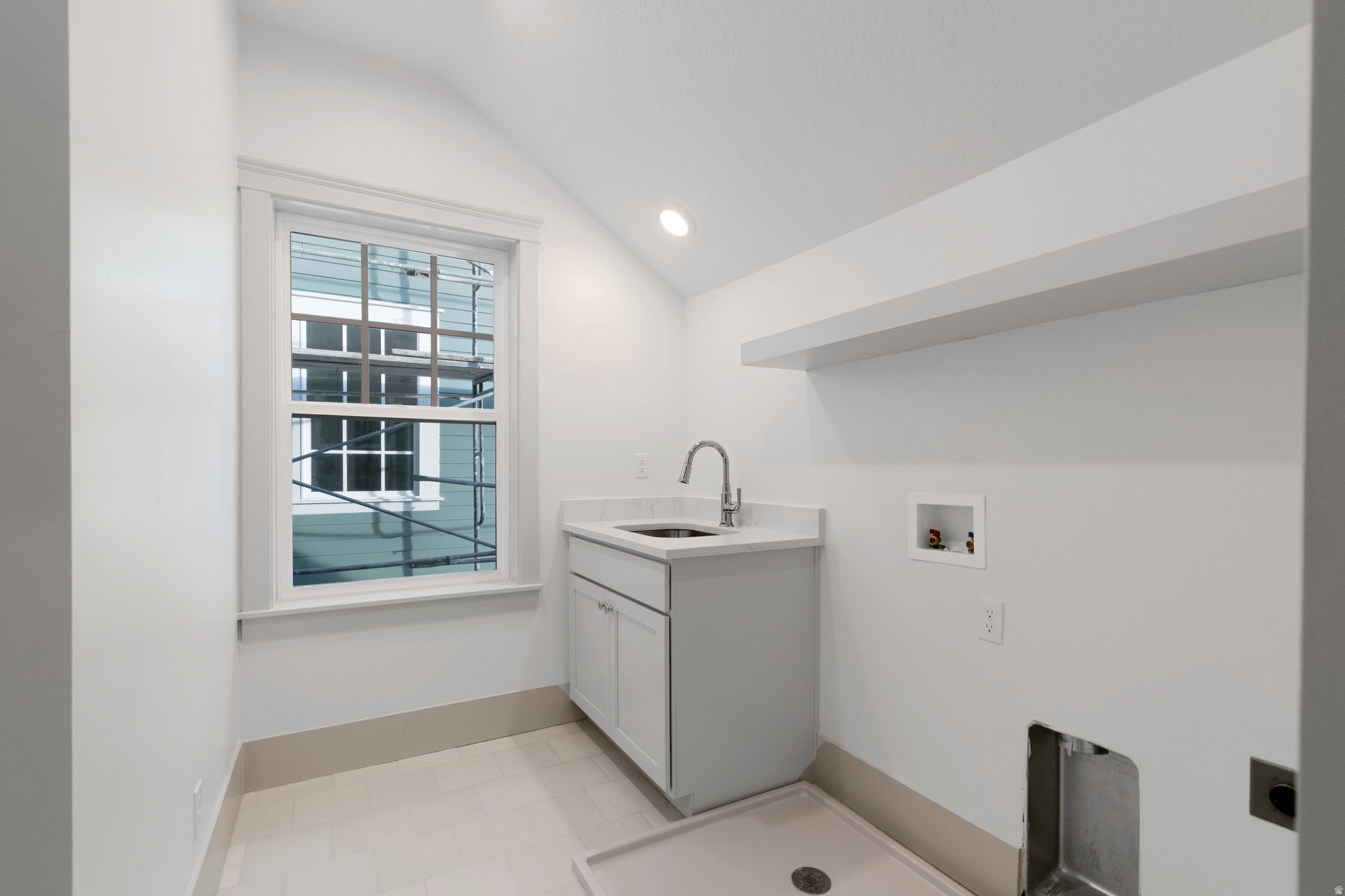 DAYBREAK - Residential