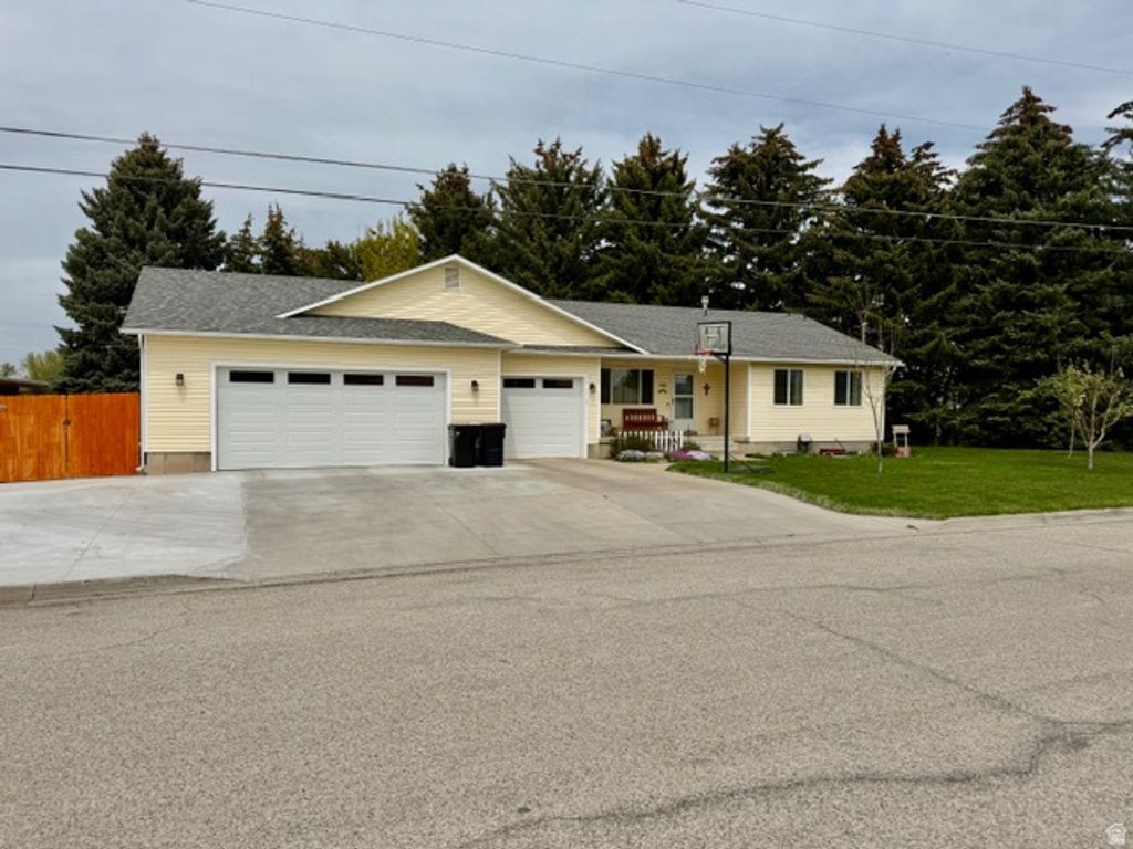 Photo of 559 E 400 S, Preston, ID 83263 (MLS # 2152602)