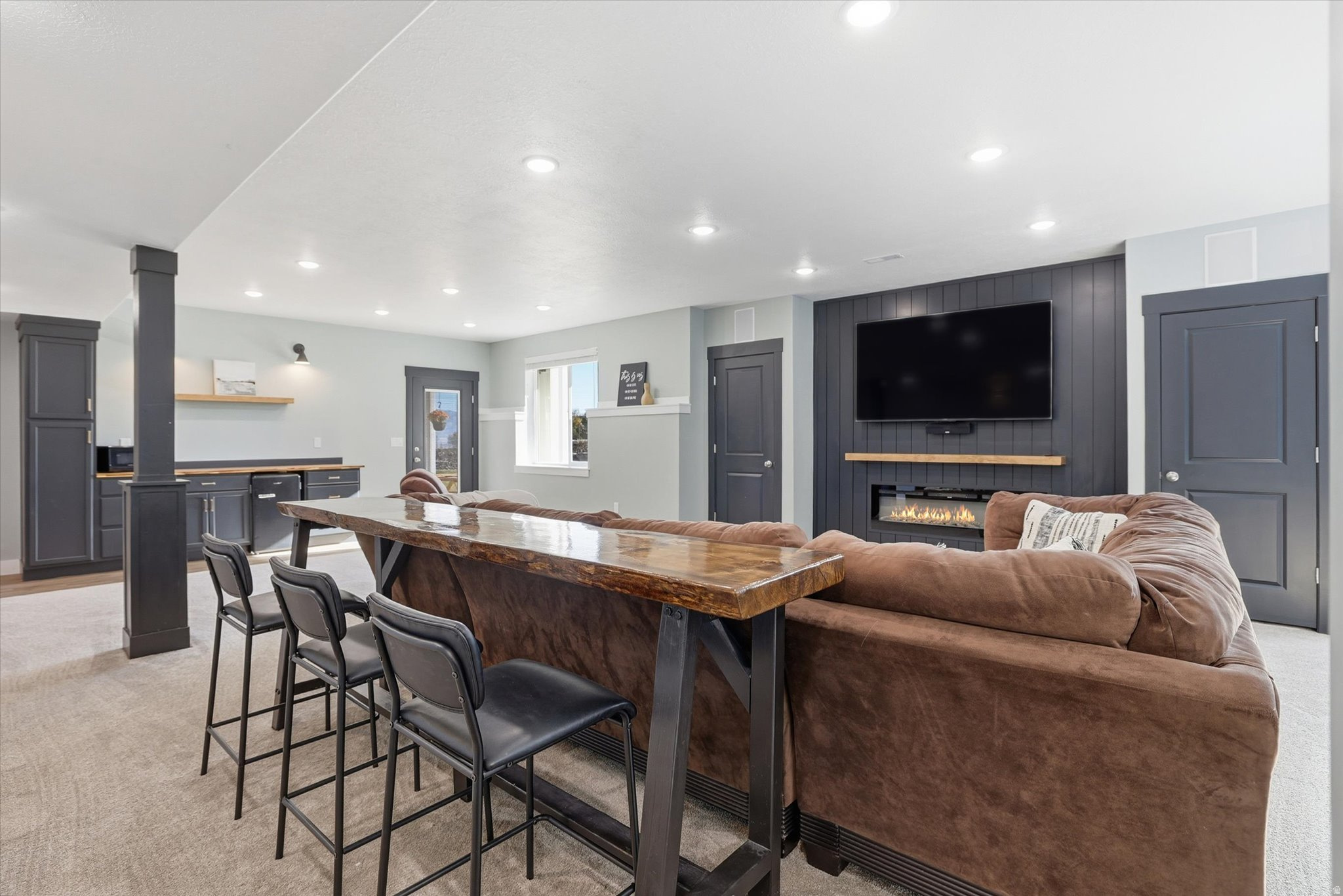 HIGH COUNTRY ESTATES - Residential