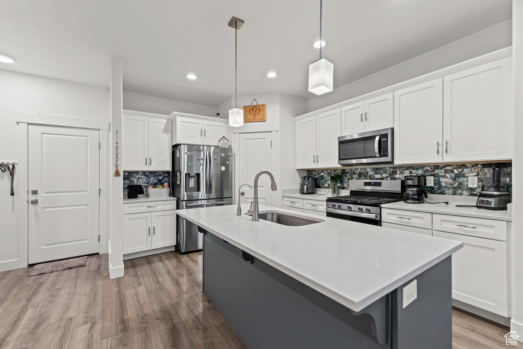 MOUNTAIN RIDGE - Residential