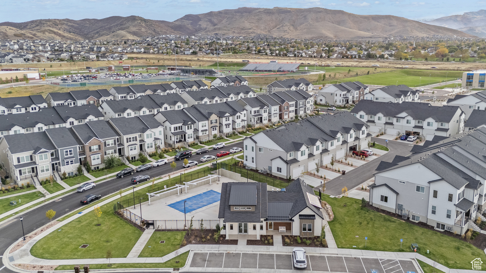 MOUNTAIN RIDGE - Residential