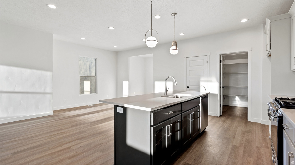 TRAILSIDE - Residential