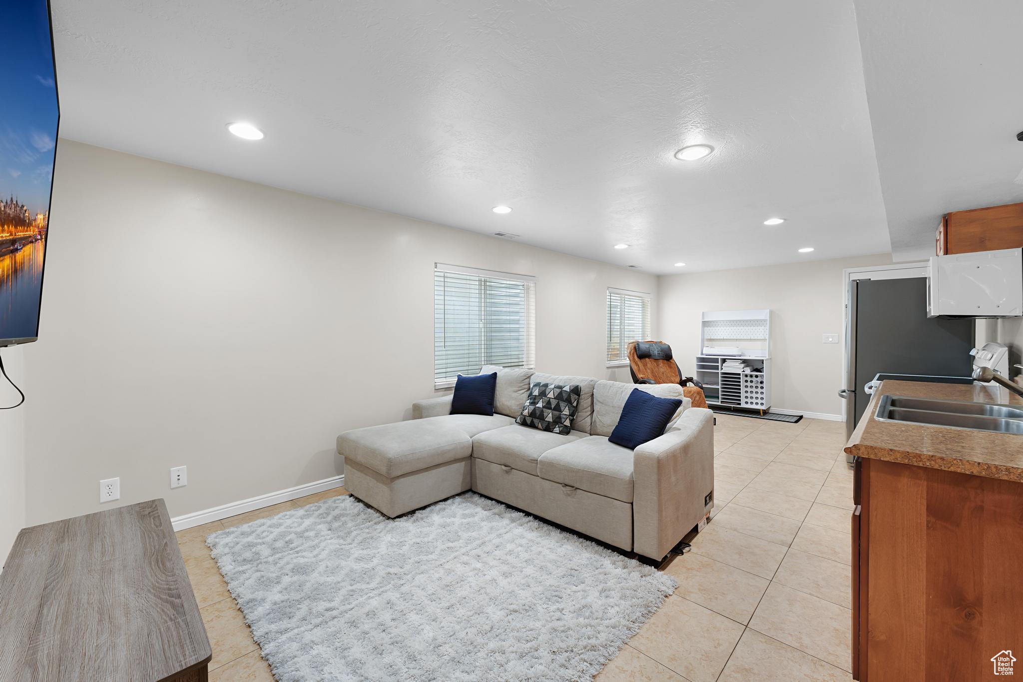 CARRARA VILLAS - Residential