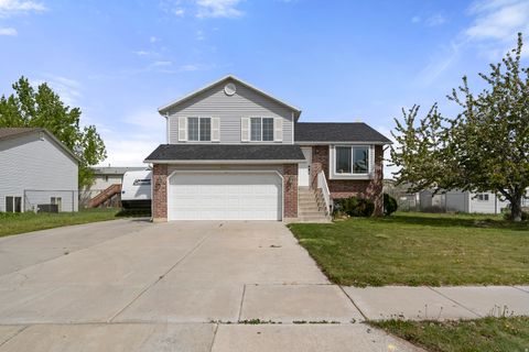 Photo of 4224 W 5400 S, Roy, UT 84067 (MLS # 2151016)