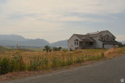 Tiny photo for 8927 PINEVIEW DR, Huntsville, UT 84317 (MLS # 2103043)