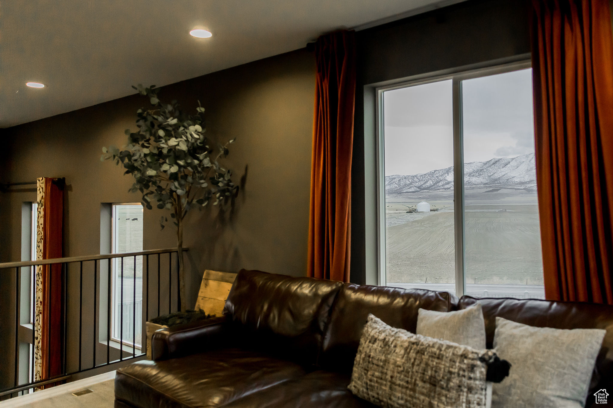 BRANDON PARK - Residential