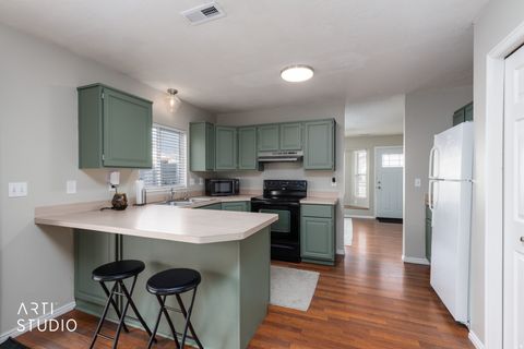 Tiny photo for 1961 S 100 W, Clearfield, UT 84015 (MLS # 2130945)