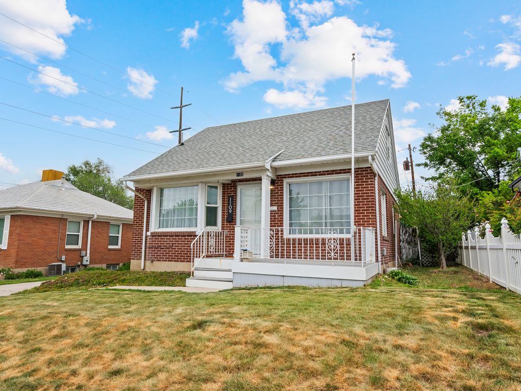 Photo of 1109 E HUDSON AVE S, Salt Lake City, UT 84106 (MLS # 2156649)