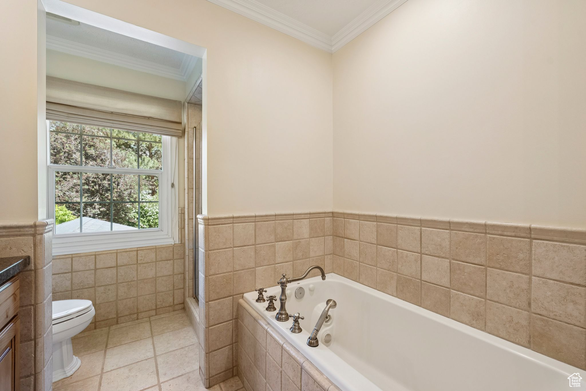 Holladay, Utah 84117, United States, 5 Bedrooms Bedrooms, ,3 BathroomsBathrooms,Residential,Pending,145138