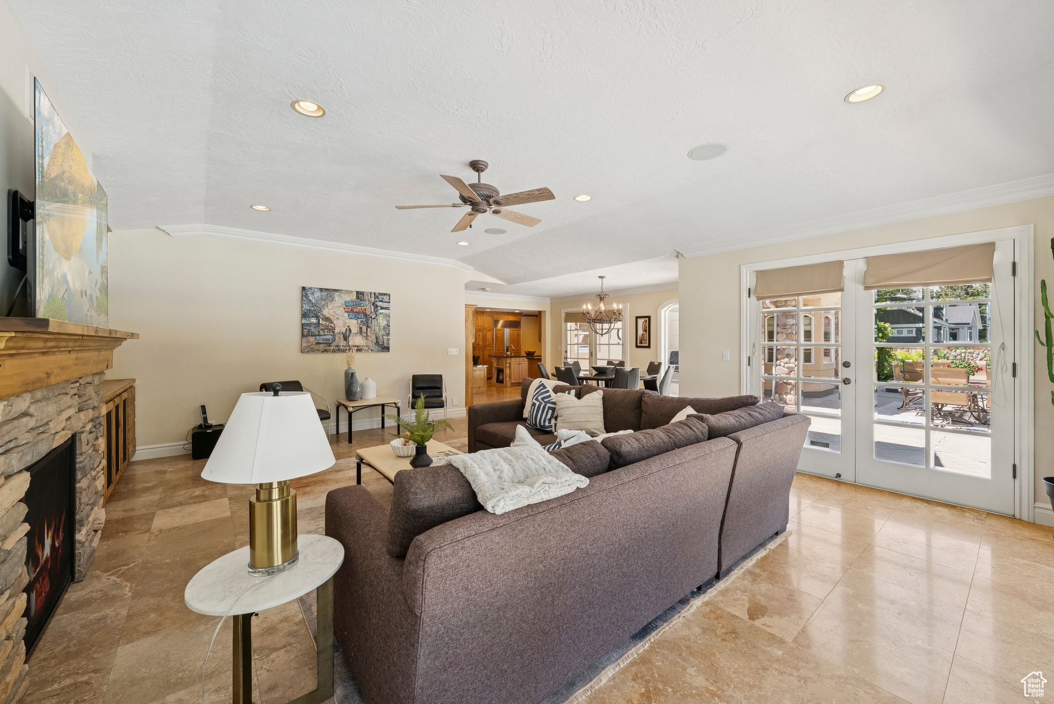 Holladay, Utah 84117, United States, 5 Bedrooms Bedrooms, ,3 BathroomsBathrooms,Residential,Pending,145138