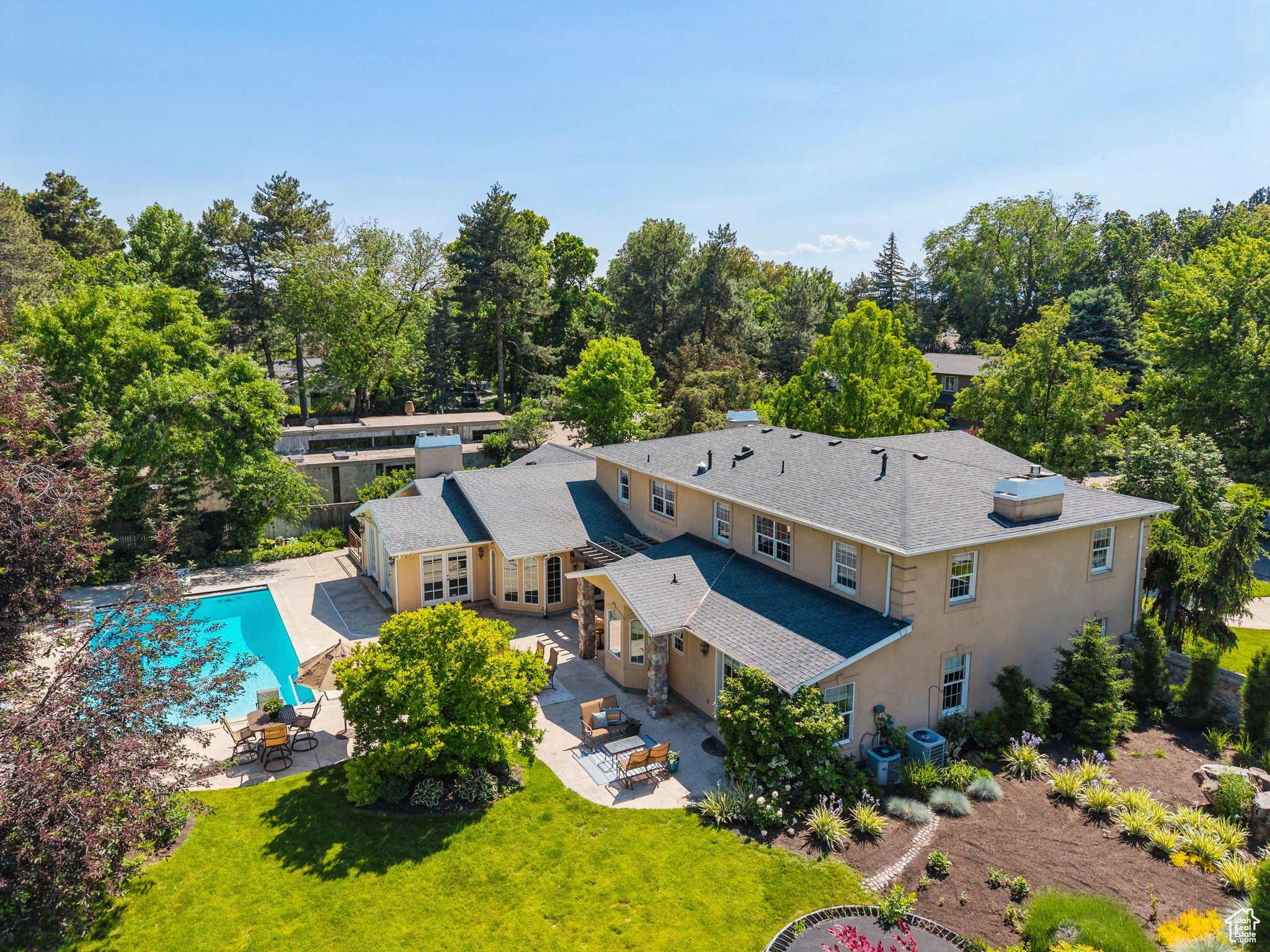 Holladay, Utah 84117, United States, 5 Bedrooms Bedrooms, ,3 BathroomsBathrooms,Residential,Pending,145138