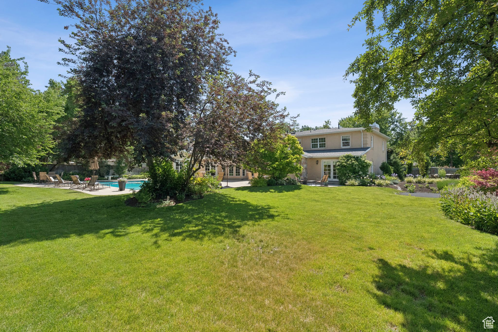 Holladay, Utah 84117, United States, 5 Bedrooms Bedrooms, ,3 BathroomsBathrooms,Residential,Pending,145138