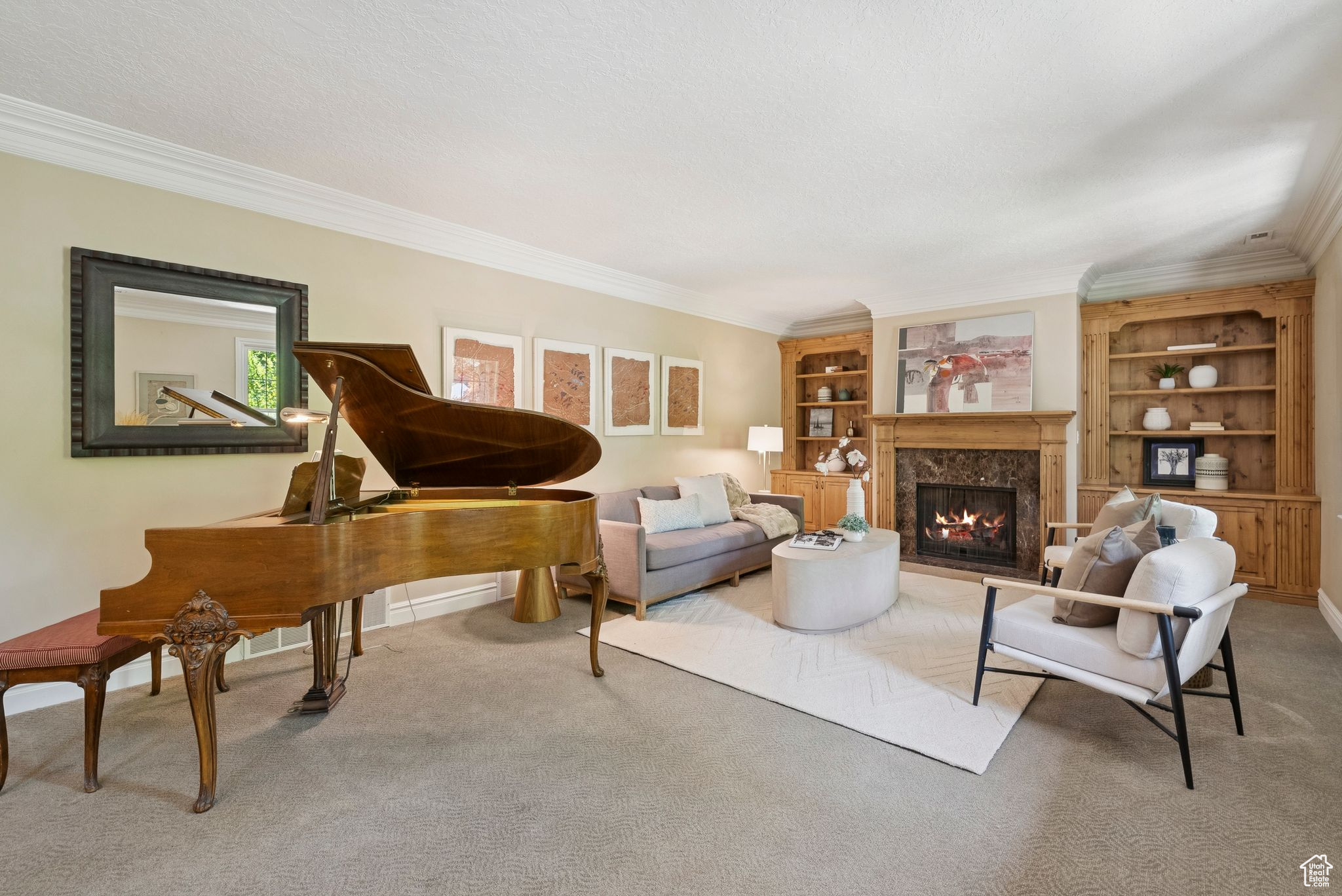 Holladay, Utah 84117, United States, 5 Bedrooms Bedrooms, ,3 BathroomsBathrooms,Residential,Pending,145138