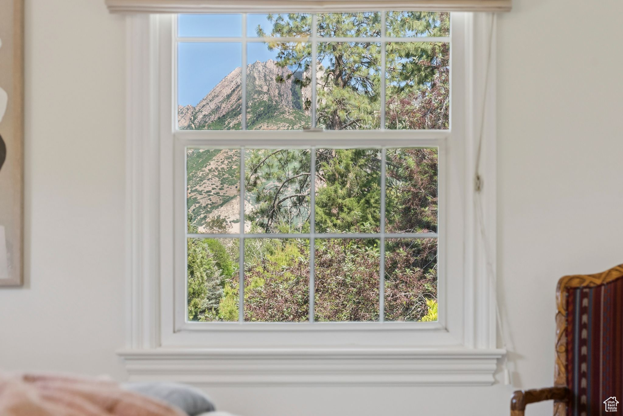 Holladay, Utah 84117, United States, 5 Bedrooms Bedrooms, ,3 BathroomsBathrooms,Residential,Pending,145138