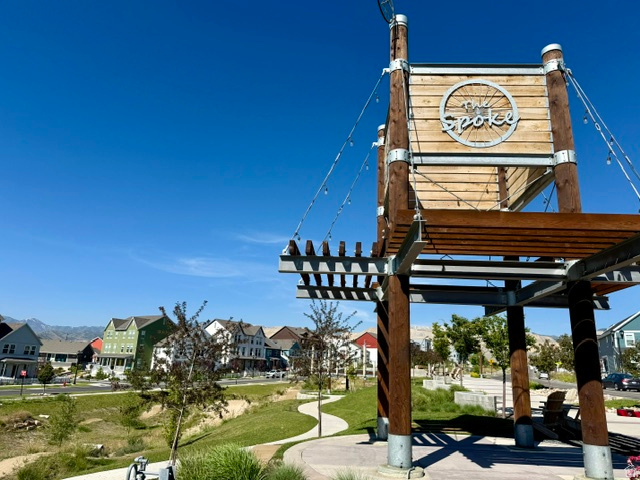 DAYBREAK - Residential