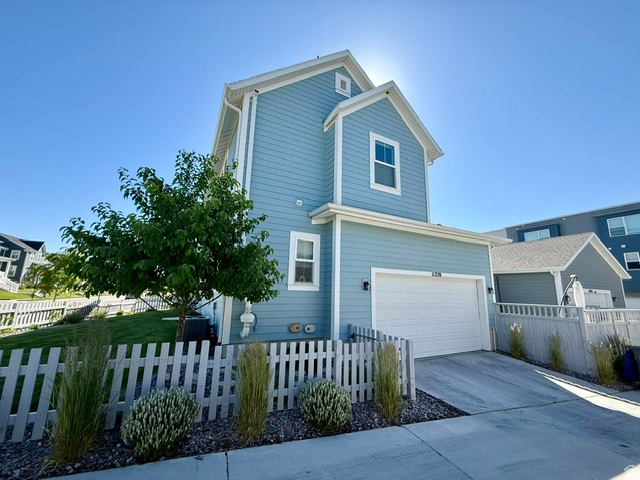 DAYBREAK - Residential